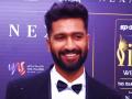 Vicky Kaushal, Kriti Sanon take home top honours at IIFA Awards 2022 - Hindi News | Vicky Kaushal, Kriti Sanon take home top honours at IIFA Awards 2022 | Latest entertainment News at Lokmattimes.com