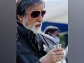 Amitabh Bachchan looks dapper, relishes lemonade on 'MayDay' sets - Hindi News | Amitabh Bachchan looks dapper, relishes lemonade on 'MayDay' sets | Latest entertainment News at Lokmattimes.com