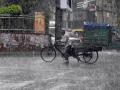 Delhi records max temp of 37.2 degree C, rain likely from June 25 - Hindi News | Delhi records max temp of 37.2 degree C, rain likely from June 25 | Latest national News at Lokmattimes.com