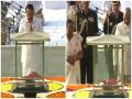 Delhi: President Kovind, VP Naidu pay tributes to Mahatma Gandhi at Rajghat - Hindi News | Delhi: President Kovind, VP Naidu pay tributes to Mahatma Gandhi at Rajghat | Latest national News at Lokmattimes.com