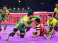 PKL 8: Defenders shine as Patna Pirates outclass Bengaluru Bulls 38-31 - Hindi News | PKL 8: Defenders shine as Patna Pirates outclass Bengaluru Bulls 38-31 | Latest other-sports News at Lokmattimes.com