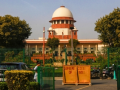 SC closes Trinamool plea on Bengal counting staff, directs ECI to follow circular in letter and spirit - Hindi News | SC closes Trinamool plea on Bengal counting staff, directs ECI to follow circular in letter and spirit | Latest national News at Lokmattimes.com