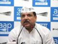 AAP slams NDA govt for not allowing CM to attend summit - Hindi News | AAP slams NDA govt for not allowing CM to attend summit | Latest national News at Lokmattimes.com