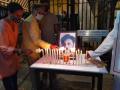 Mumbai media's candlelight vigil for slain lensman Danish Siddiqui - Hindi News | Mumbai media's candlelight vigil for slain lensman Danish Siddiqui | Latest international News at Lokmattimes.com