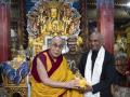 Dalai Lama greets President Kovind on 76th b'day - Hindi News | Dalai Lama greets President Kovind on 76th b'day | Latest politics News at Lokmattimes.com