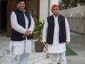 Akhilesh-Shivpal to campaign together for municipal polls - Hindi News | Akhilesh-Shivpal to campaign together for municipal polls | Latest politics News at Lokmattimes.com