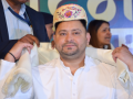 RJD leaders felicitate Tejashwi Yadav on his appointment as national working president - Hindi News | RJD leaders felicitate Tejashwi Yadav on his appointment as national working president | Latest national News at Lokmattimes.com