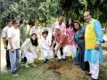 New Delhi Social Workers Association (NDSWA) on the occasion of Gandhi Jayanti plants 101 trees - Hindi News | New Delhi Social Workers Association (NDSWA) on the occasion of Gandhi Jayanti plants 101 trees | Latest business News at Lokmattimes.com