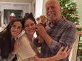 Bruce Willis's holiday season pics show him cuddling with a pup - Hindi News | Bruce Willis's holiday season pics show him cuddling with a pup | Latest entertainment News at Lokmattimes.com