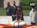 Danish PM pays tributes to Mahatma Gandhi at Rajghat - Hindi News | Danish PM pays tributes to Mahatma Gandhi at Rajghat | Latest international News at Lokmattimes.com