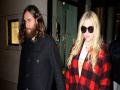 Kesha takes romantic stroll on beach with boyfriend Brad Ashenfelter - Hindi News | Kesha takes romantic stroll on beach with boyfriend Brad Ashenfelter | Latest entertainment News at Lokmattimes.com