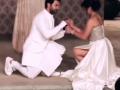 Rajkummar goes down on one knee to propose ladylove Patralekhaa - Hindi News | Rajkummar goes down on one knee to propose ladylove Patralekhaa | Latest entertainment News at Lokmattimes.com