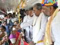 Free bus travel scheme launched, women in Karnataka celebrate - Hindi News | Free bus travel scheme launched, women in Karnataka celebrate | Latest politics News at Lokmattimes.com