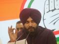 Sidhu, Priyanka among 40 Cong star campaigners in Delhi - Hindi News | Sidhu, Priyanka among 40 Cong star campaigners in Delhi | Latest national News at Lokmattimes.com