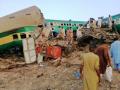 Death toll from Pakistan train collision reaches 62 - Hindi News | Death toll from Pakistan train collision reaches 62 | Latest politics News at Lokmattimes.com