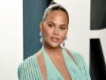 Chrissy Teigen jests about 'bullying' past post apologizing for cyber bullying scandal - Hindi News | Chrissy Teigen jests about 'bullying' past post apologizing for cyber bullying scandal | Latest entertainment News at Lokmattimes.com