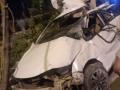 Two injured as car falls off flyover in Delhi - Hindi News | Two injured as car falls off flyover in Delhi | Latest national News at Lokmattimes.com