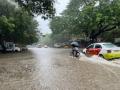 Heavy rain continue to lash Chennai - Hindi News | Heavy rain continue to lash Chennai | Latest national News at Lokmattimes.com