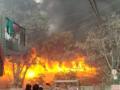 Massive blaze erupts in Ghaziabad banquet hall - Hindi News | Massive blaze erupts in Ghaziabad banquet hall | Latest national News at Lokmattimes.com