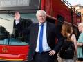 Boris Johnson's waxwork appears outside job centre after his resignation - Hindi News | Boris Johnson's waxwork appears outside job centre after his resignation | Latest politics News at Lokmattimes.com
