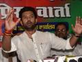 Chirag 'upset' with Manjhi's inclusion in NDA - Hindi News | Chirag 'upset' with Manjhi's inclusion in NDA | Latest politics News at Lokmattimes.com