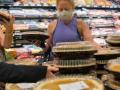 US consumer prices rise at fastest annual pace in almost 40 yrs - Hindi News | US consumer prices rise at fastest annual pace in almost 40 yrs | Latest politics News at Lokmattimes.com