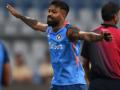 1st T20I: Pandya responds to questions on his bowling by opening the attack against Sri Lanka - Hindi News | 1st T20I: Pandya responds to questions on his bowling by opening the attack against Sri Lanka | Latest cricket News at Lokmattimes.com