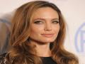 Angelina Jolie worries for children in abusive homes during pandemic - Hindi News | Angelina Jolie worries for children in abusive homes during pandemic | Latest entertainment News at Lokmattimes.com