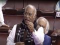 LoP Kharge follows Jaya Bachchan's way, condemns Chair for being 'unfair' towards Opposition parties - Hindi News | LoP Kharge follows Jaya Bachchan's way, condemns Chair for being 'unfair' towards Opposition parties | Latest national News at Lokmattimes.com