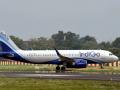 Hit by bird, IndiGo aircraft makes emergency landing at Bhubaneswar airport - Hindi News | Hit by bird, IndiGo aircraft makes emergency landing at Bhubaneswar airport | Latest national News at Lokmattimes.com