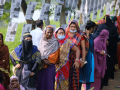Bangladesh sees low voter turnout, Awami League leader murdered - Hindi News | Bangladesh sees low voter turnout, Awami League leader murdered | Latest politics News at Lokmattimes.com
