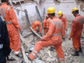 New Delhi: 2 Killed, 1 Injured in Building Collapse in Kabir Nagar (Watch Video) - Hindi News | New Delhi: 2 Killed, 1 Injured in Building Collapse in Kabir Nagar (Watch Video) | Latest national News at Lokmattimes.com