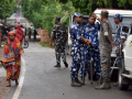 Bengal polls: Poll violence returns in Barrackpore, less intense than 2019​ - Hindi News | Bengal polls: Poll violence returns in Barrackpore, less intense than 2019​ | Latest national News at Lokmattimes.com