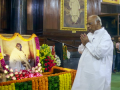 Ideals of truth, non-violence, 'satyagraha' always remain source of inspiration for us: Mallikarjun Kharge remembers Mahatma Gandhi - Hindi News | Ideals of truth, non-violence, 'satyagraha' always remain source of inspiration for us: Mallikarjun Kharge remembers Mahatma Gandhi | Latest national News at Lokmattimes.com