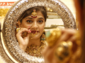 Gold, silver trade choppy as crude rallies over West Asia tensions - Hindi News | Gold, silver trade choppy as crude rallies over West Asia tensions | Latest business News at Lokmattimes.com