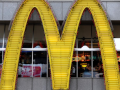 Onions served at McDonald's are likely source of E. coli outbreak in US: CDC - Hindi News | Onions served at McDonald's are likely source of E. coli outbreak in US: CDC | Latest health News at Lokmattimes.com