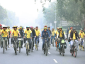 On PM Modi's call, Sports Minister Mandaviya leads cyclists to fight obesity - Hindi News | On PM Modi's call, Sports Minister Mandaviya leads cyclists to fight obesity | Latest health News at Lokmattimes.com