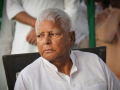 Lalu Prasad skips Delhi flight after health worsens, discharged from Patna hospital after check-up - Hindi News | Lalu Prasad skips Delhi flight after health worsens, discharged from Patna hospital after check-up | Latest health News at Lokmattimes.com