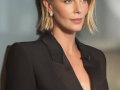 Charlize Theron shares what her daughters thought about her hairdo for ‘The Old Guard 2’ - Hindi News | Charlize Theron shares what her daughters thought about her hairdo for ‘The Old Guard 2’ | Latest entertainment News at Lokmattimes.com