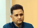 Here’s how Amish Tripathi finds motivation in Amitabh Bachchan’s grasp of modern technology - Hindi News | Here’s how Amish Tripathi finds motivation in Amitabh Bachchan’s grasp of modern technology | Latest entertainment News at Lokmattimes.com
