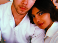 Priyanka Chopra’s tangled hair gets the sweetest fix from Nick Jonas - Hindi News | Priyanka Chopra’s tangled hair gets the sweetest fix from Nick Jonas | Latest entertainment News at Lokmattimes.com
