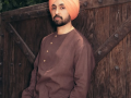 Diljit Dosanjh brings retro vibes to ‘Border 2’ shoot with Shah Rukh Khan’s popular track - Hindi News | Diljit Dosanjh brings retro vibes to ‘Border 2’ shoot with Shah Rukh Khan’s popular track | Latest entertainment News at Lokmattimes.com
