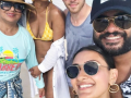 Priyanka Chopra wishes baby brother Siddharth Chopra on his birthday with a perfect family pic - Hindi News | Priyanka Chopra wishes baby brother Siddharth Chopra on his birthday with a perfect family pic | Latest entertainment News at Lokmattimes.com