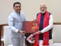 At forefront of furthering Goa's development: PM Modi greets Pramod Sawant on his birthday - Hindi News | At forefront of furthering Goa's development: PM Modi greets Pramod Sawant on his birthday | Latest national News at Lokmattimes.com