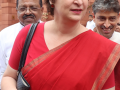 Priyanka Gandhi welcomes Wayanad Medical College, thanks Centre and State - Hindi News | Priyanka Gandhi welcomes Wayanad Medical College, thanks Centre and State | Latest health News at Lokmattimes.com