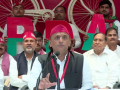 Akhilesh alleges extortion, says Rs 8 lakh challan issued for his vehicle - Hindi News | Akhilesh alleges extortion, says Rs 8 lakh challan issued for his vehicle | Latest national News at Lokmattimes.com