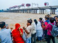 'Red alert' issued for heavy rainfall in Gujarat - Hindi News | 'Red alert' issued for heavy rainfall in Gujarat | Latest national News at Lokmattimes.com