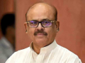 Tariq Anwar’s viral ‘shoulder ride’ video sparks political row in Bihar - Hindi News | Tariq Anwar’s viral ‘shoulder ride’ video sparks political row in Bihar | Latest national News at Lokmattimes.com