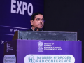 Govt launches Rs 100 crore fund to boost green hydrogen start-ups - Hindi News | Govt launches Rs 100 crore fund to boost green hydrogen start-ups | Latest technology News at Lokmattimes.com