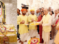 Mauritius PM Ramgoolam offers prayers at Ram temple in Ayodhya - Hindi News | Mauritius PM Ramgoolam offers prayers at Ram temple in Ayodhya | Latest national News at Lokmattimes.com